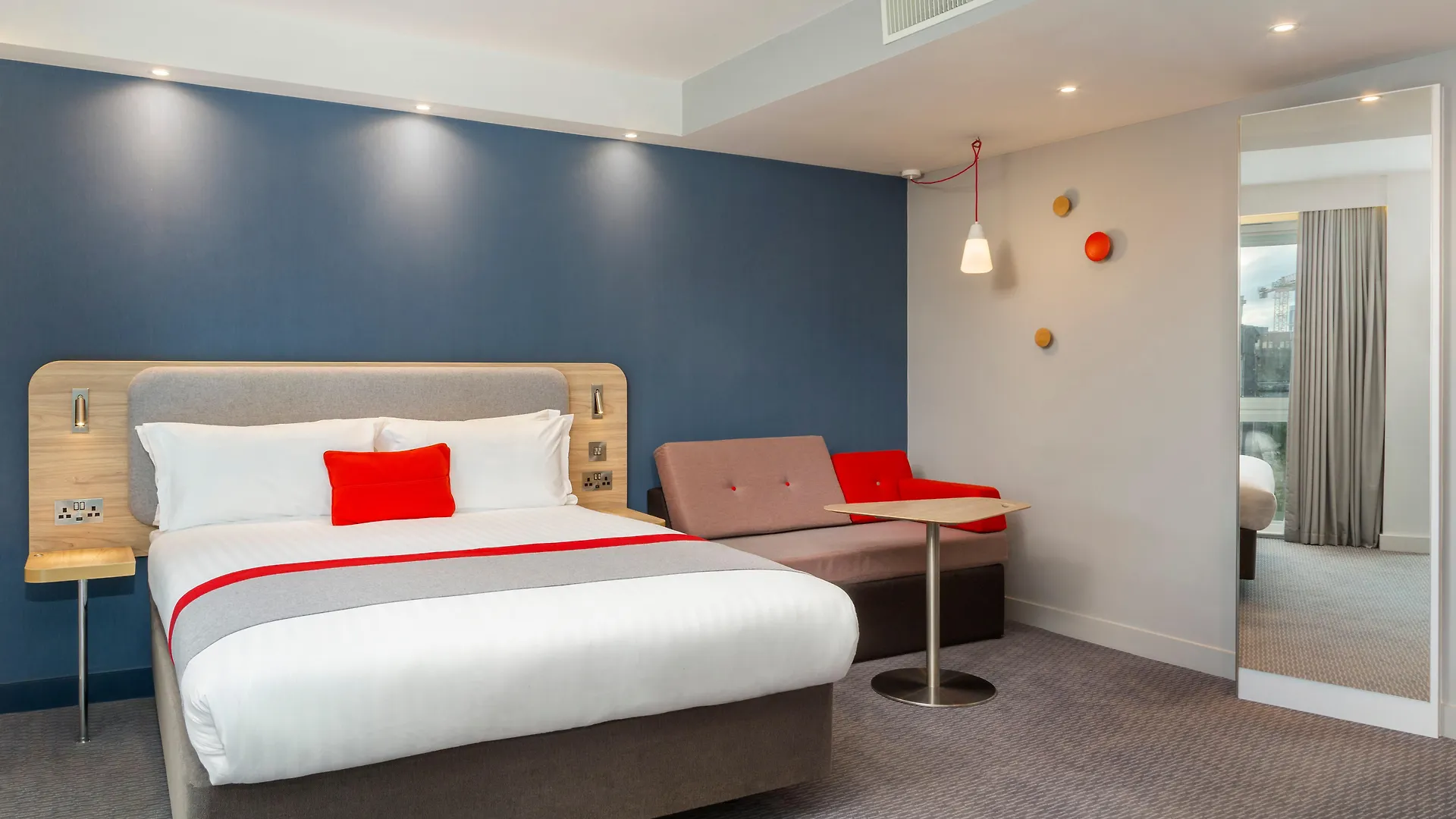 Holiday Inn Express Dublin City Centre By Ihg 3*,  Irlande